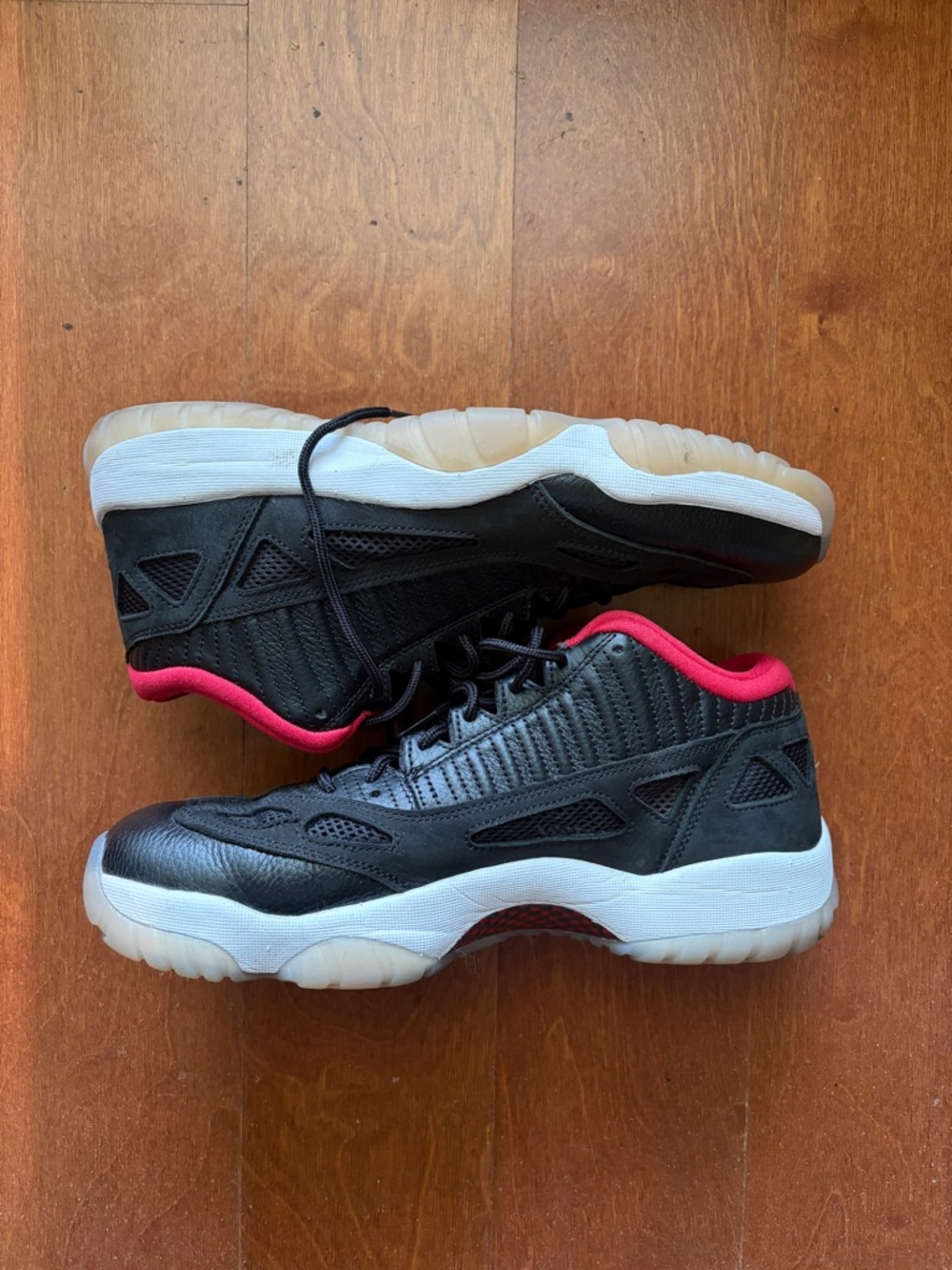 2021 Jordan 11 Loe IE ‘Bred’ - Picture 2 of 5